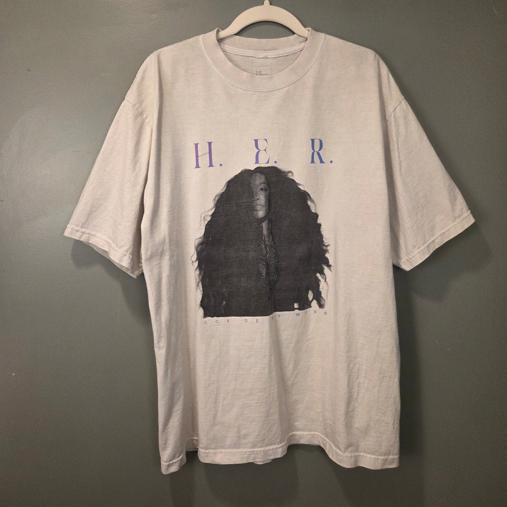 HER Back Of My Mind Graphic T-Shirt Men's Size L 100% Cotton Heavyweight Tee